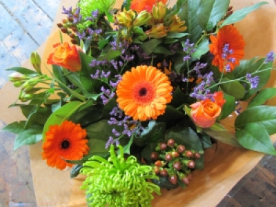 Florist Choice Hand-tied - Seasonal hand-tie delivered in water, seasonal mix of flowers in a colour scheme of your choice or leave it up to us.